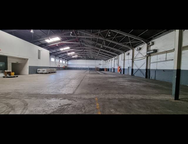 2,549M² WAREHOUSE TO LET IN AIRPORT INDUSTRIA